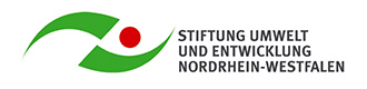 Logo der Stiftung Umwelt und Entwicklung zwei grüne Schwünge mit einem roten Punkt dazwischen